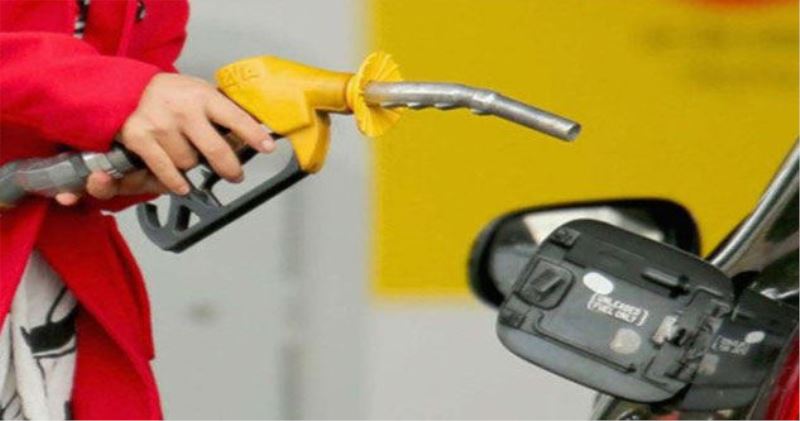 Petrol fiyatları 9 ayın dip seviyesine indi: Akaryakıtta indirim bekleniyor!