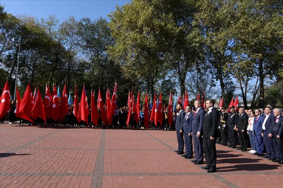 29 Ekim Cumhuriyet Bayramı Kutlamaları Resmi Törenlerle Başladı