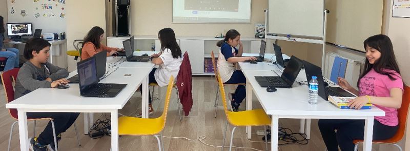 Çocuk Kültür Evi ve Boğaziçi Üniversitesi İşbirliğinde, Çocuklara Güvenli İnternet Kullanımı Anlatıldı