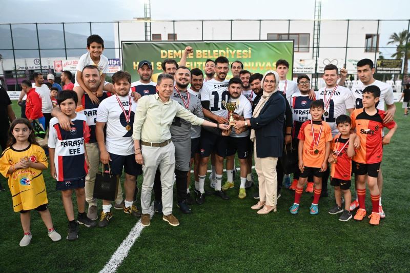 Demre Belediyesi Halı Saha Futbol Turnuvası, Oynanan Final Karşılaşmasıyla Sona Erdi.