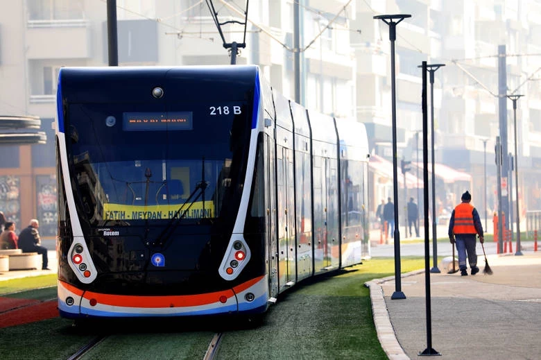 Büyükşehir’e ait toplu ulaşım araçları 30 Ağustosta ücretsiz yolcu taşıyacak