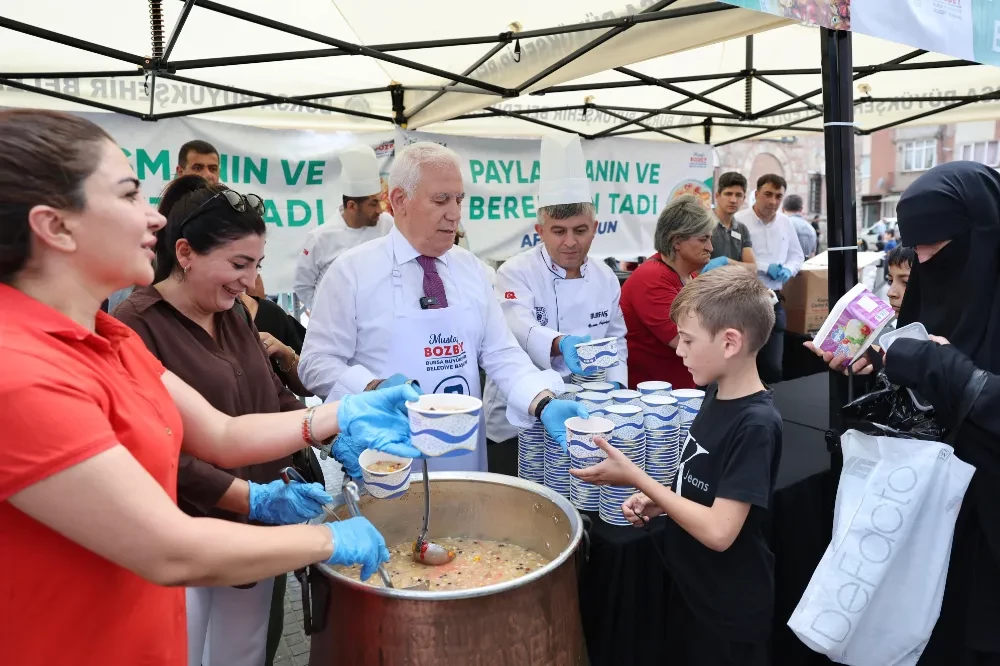 Büyükşehir aşure geleneğini sürdürüyor