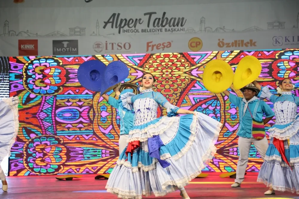 38. Uluslararası Kültür Sanat Festivali Açılış Programlarıyla Başladı