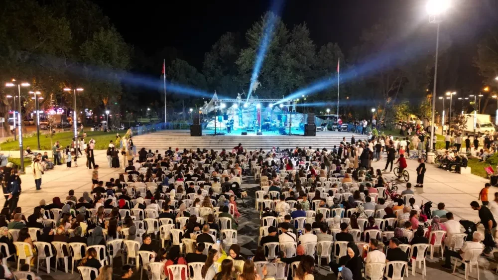 Yaz Etkinlikleri Aydın Şahin Konseriyle Devam Etti